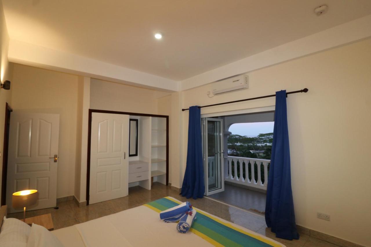 Le Ronce Villa Anse Royale Exterior foto